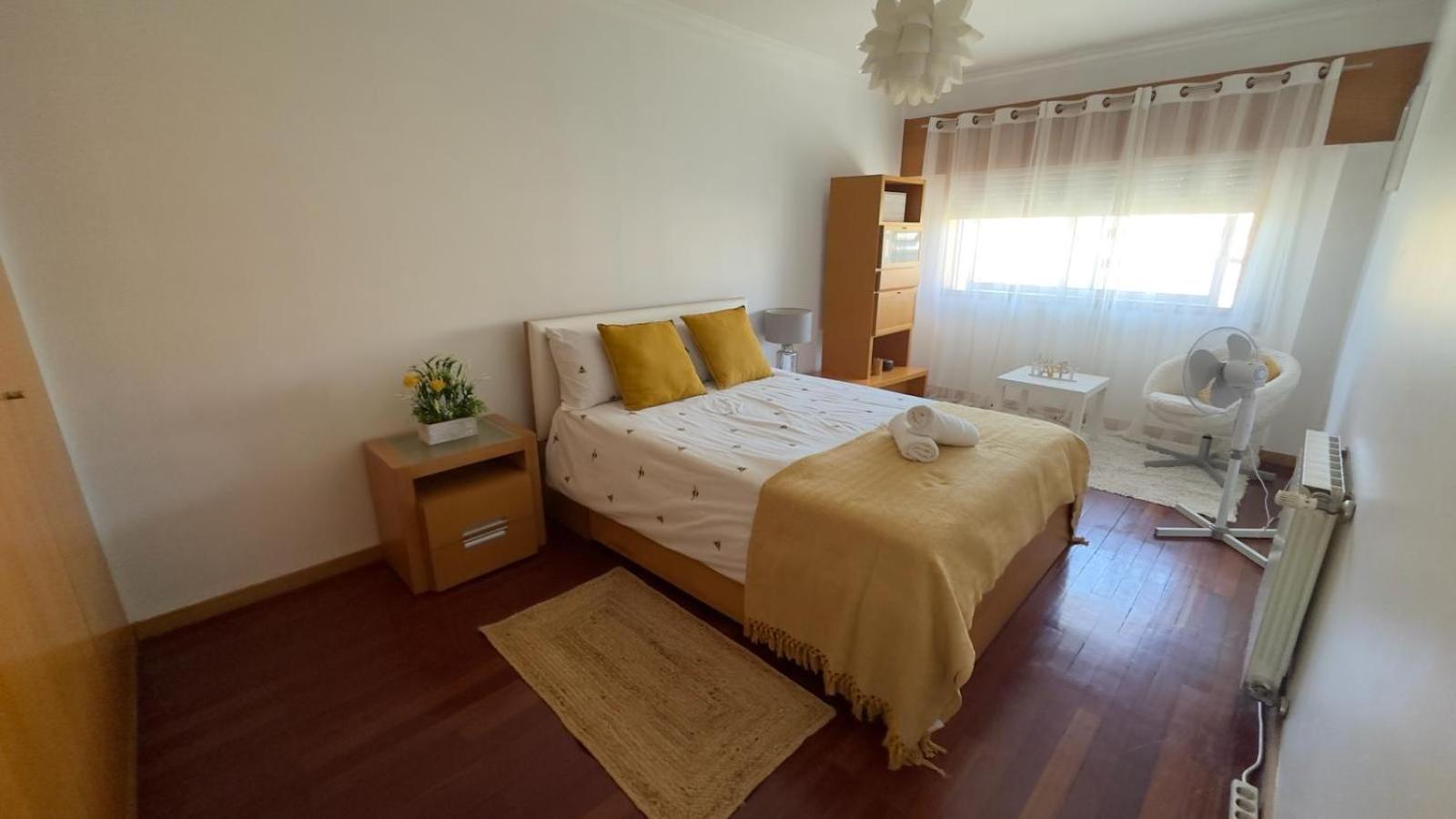 Espacoso T3 Com Terraco & Churrasqueira Campo  Dış mekan fotoğraf