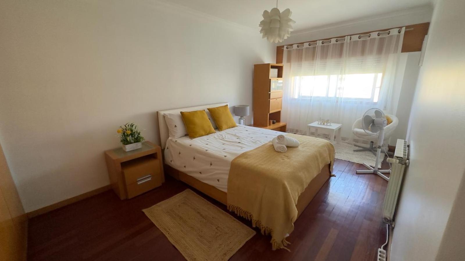 Espacoso T3 Com Terraco & Churrasqueira Campo  Dış mekan fotoğraf